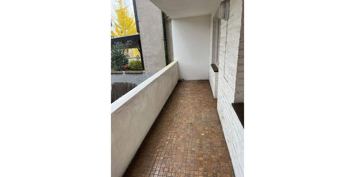 SCHÖN GESCHNITTENE DREIZIMMERWOHNUNG MIT EINBAUKÜCHE IM HERZEN VON NEUSS 3 zimmer