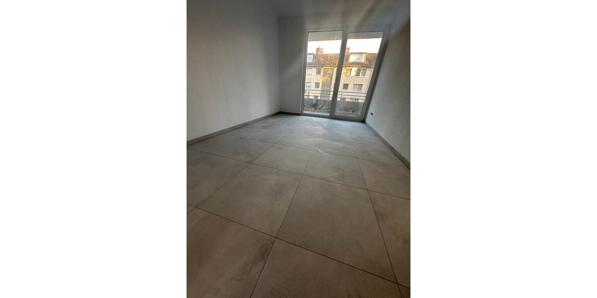 Kernsanierte 3 Zimmer Wohnung mit Balkon und Garage 3 zimmer