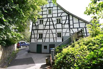 Haus zum Kaufen in Solingen 169.000 € 124 m² 5 zimmer
