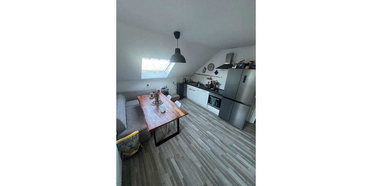 Dachgeschoßwohnung Mülheim an der Ruhr Menden-Holthausen - 2.5 Zimmer, 60 m&sup2;, 510&euro; | Angebot:24839165