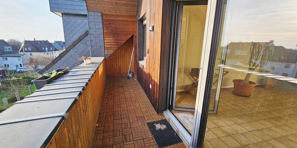 Großzügiges Zweifamilienhaus in bevorzugter Lage von Leverkusen-Lützenkirchen 8 zimmer