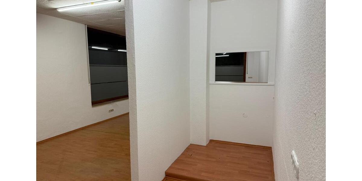 Gewerbeobjekt Mülheim an der Ruhr Menden-Holthausen - 700&euro; | Angebot:26416601