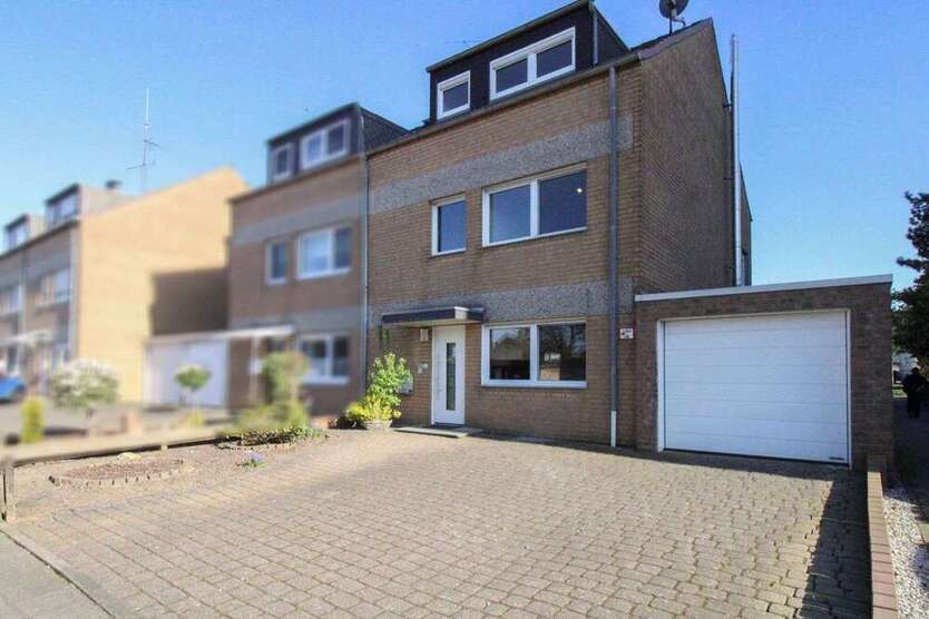 Haus zum Kaufen in Grevenbroich 460.000 € 156.21 m²