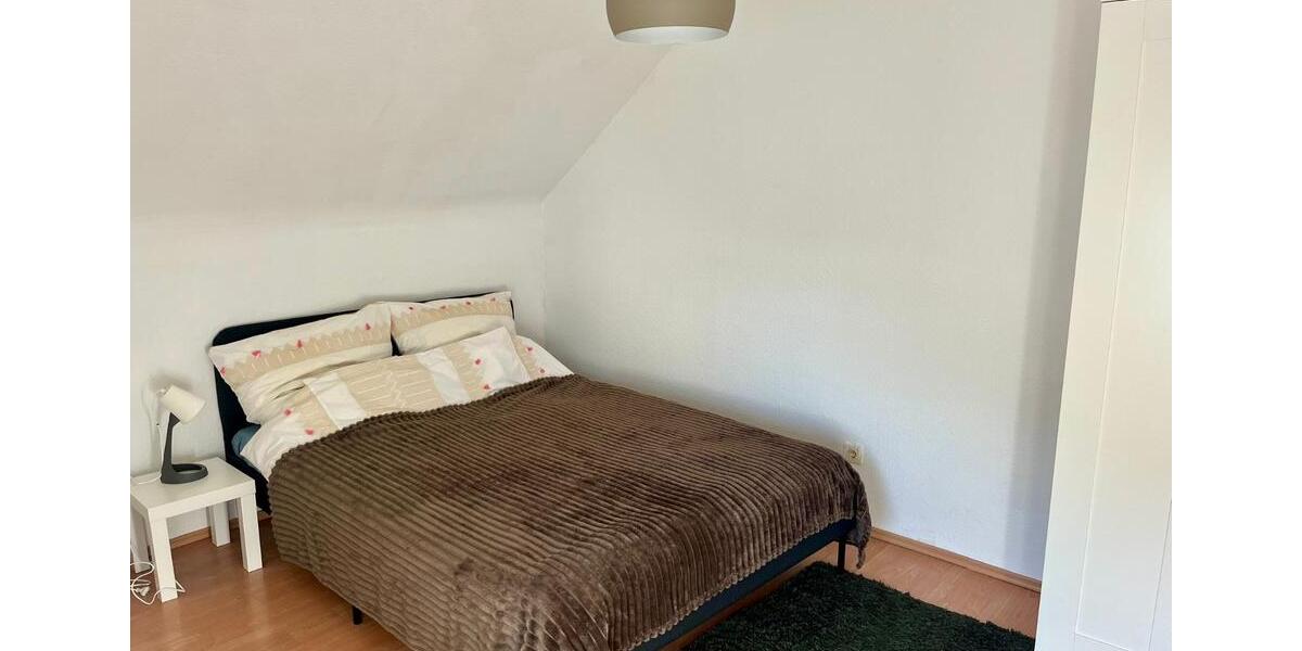 Dachgeschoßwohnung Krefeld - 3 Zimmer, 80 m&sup2;, 159.000&euro; | Angebot:25408308