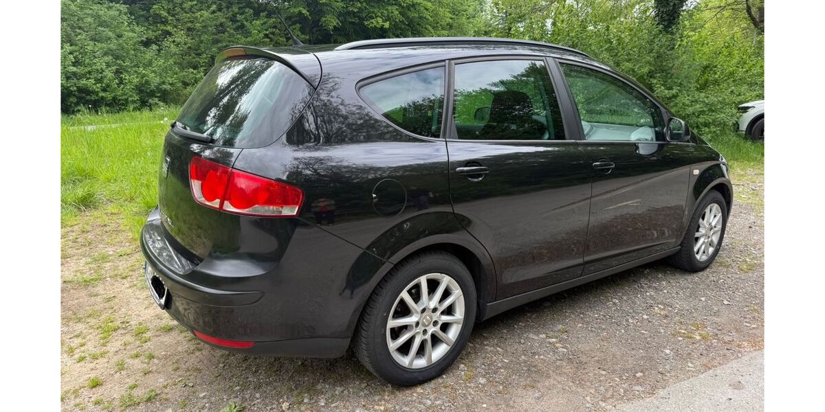 Seat Altea 212.000 km 2.700 &euro; Solingen 42659