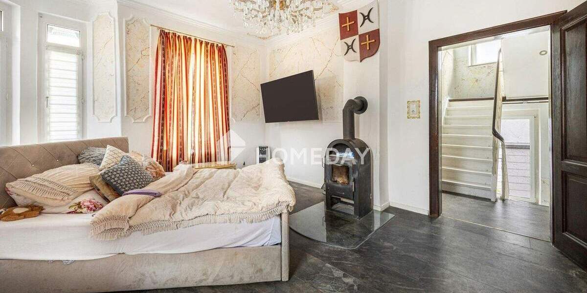 Einfamilienhaus Mönchengladbach Rheydt - 8 Zimmer, 210 m&sup2;, 349.000&euro; | Angebot:25684150