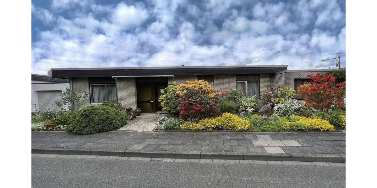 Bungalow Leverkusen Lützenkirchen - 9 Zimmer, 211 m&sup2;, 498.000&euro; | Angebot:26064429