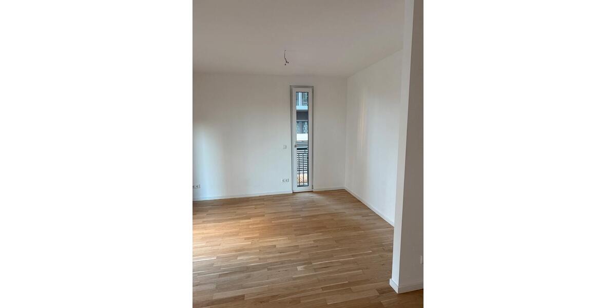 Erdgeschoßwohnung Mönchengladbach Nord - 1 Zimmer, 38 m&sup2;, 725&euro; | Angebot:25784102