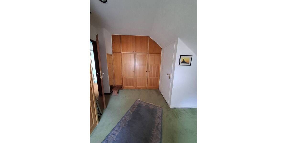 Freistehendes Ein-Zweifamilienhaus mit Garten, Sauna und Kellerbar in ruhiger Sackgasse in Moers-Kapellen zimmer