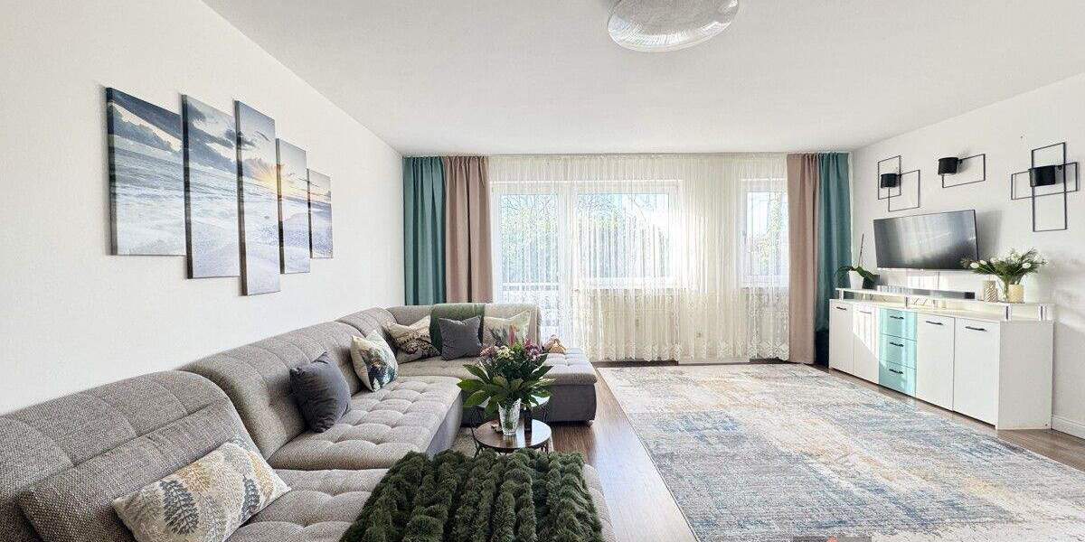 Sonnige Eigentumswohnung mit zwei Balkonen und großer Terrasse in Düsseldorf-Eller 3 zimmer