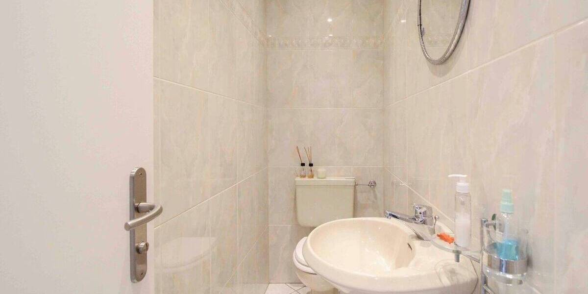 Top gepflegtes 2-Familienhaus in ruhiger Lage mit schönem Grundstück 8 zimmer