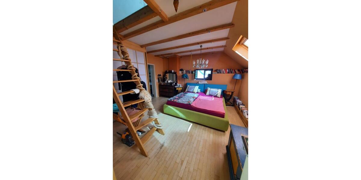 Freistehendes Einfamilienhaus mit Garten in Düsseldorf Heerdt 7 zimmer