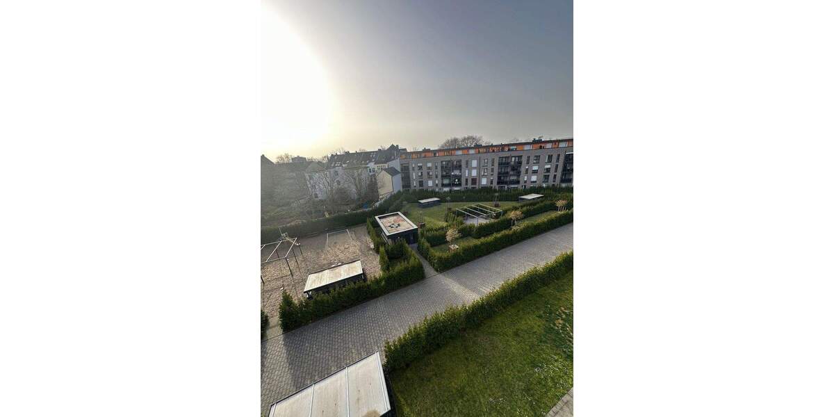 Terrassenwohnung Krefeld Stadtmitte - 4 Zimmer, 132 m&sup2;, 1.500&euro; | Angebot:25547362