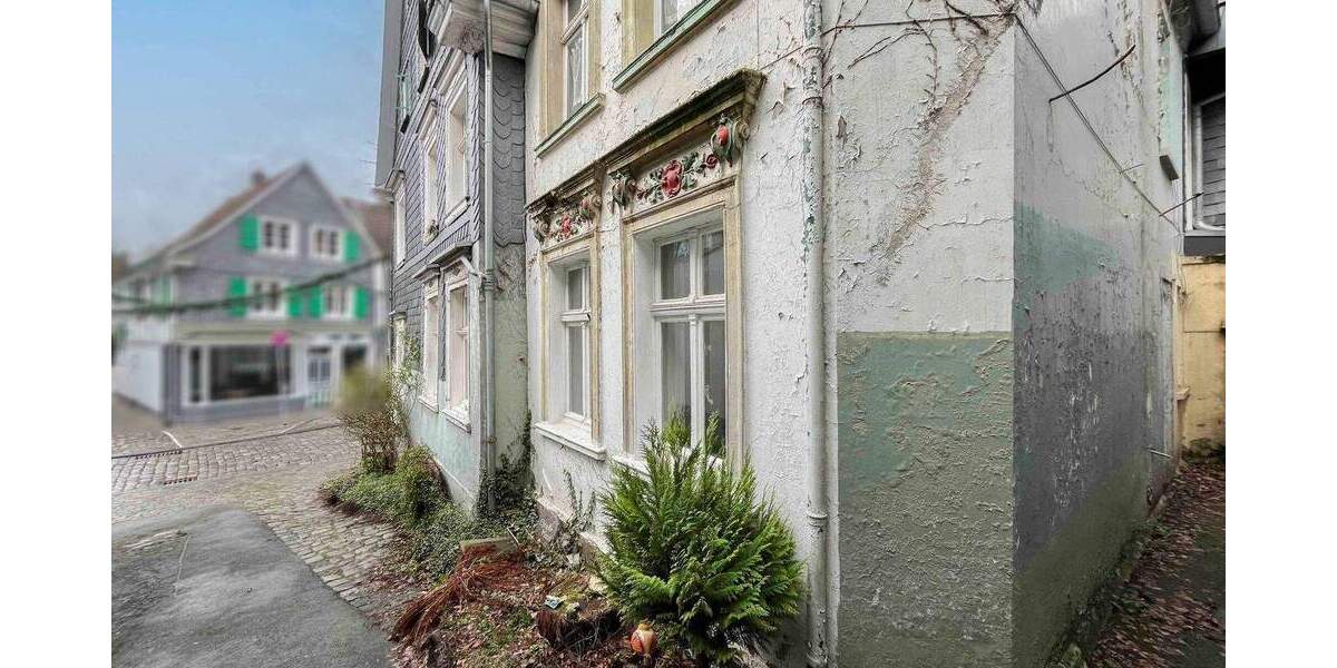 Einfamilienhaus Solingen Gräfrath - 6 Zimmer, 108 m&sup2;, 160.000&euro; | Angebot:25781326