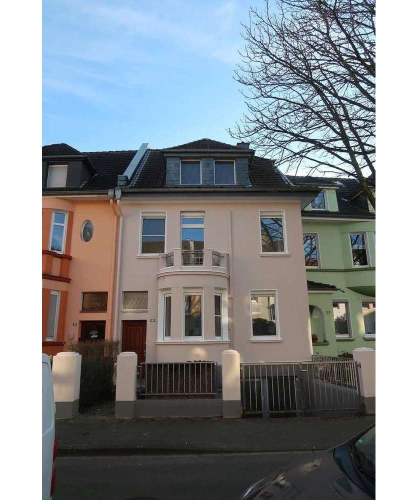 Haus zum Mieten in Düsseldorf 3.000 € 135 m²