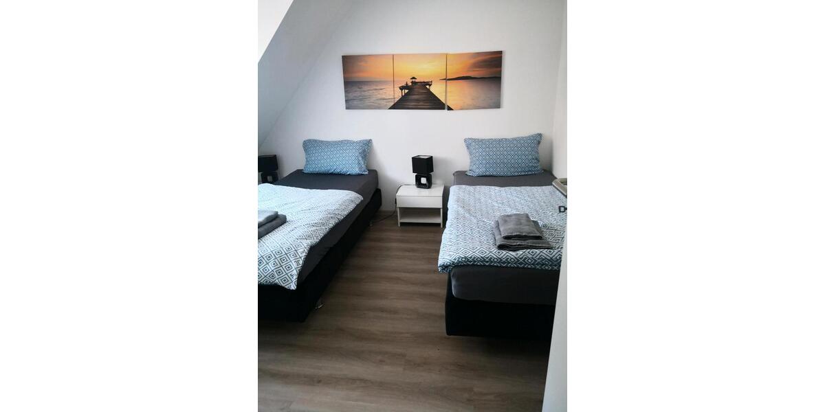 Einfamilienhaus Hilden - 5 Zimmer, 90 m&sup2;, 2.600&euro; | Angebot:25852142