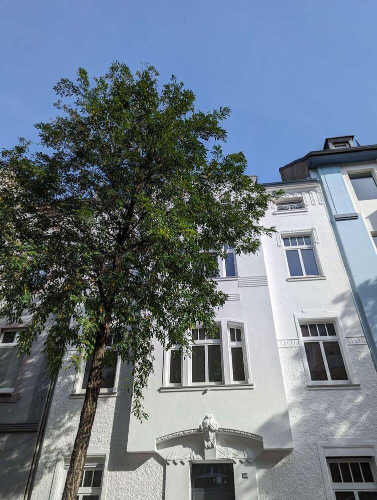 Haus zum Kaufen in Düsseldorf 1.190.000 € 265 m²