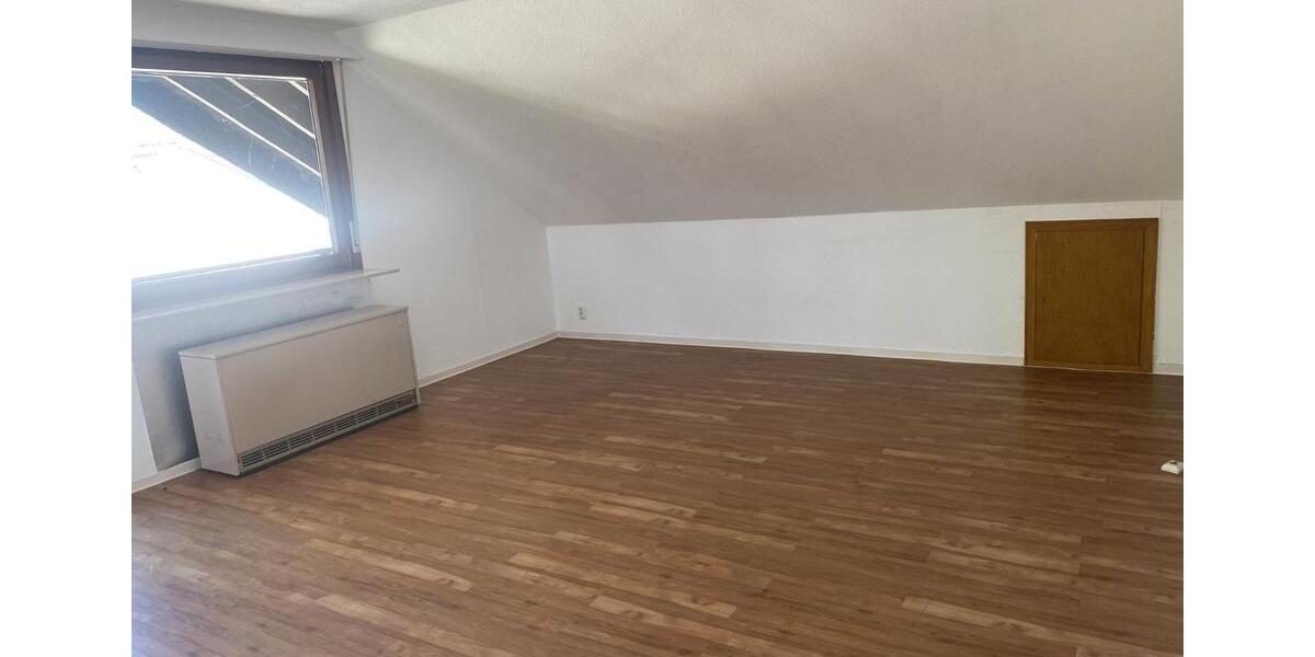 Dachgeschoßwohnung Kempen - 2 Zimmer, 76 m&sup2;, 590&euro; | Angebot:26424611
