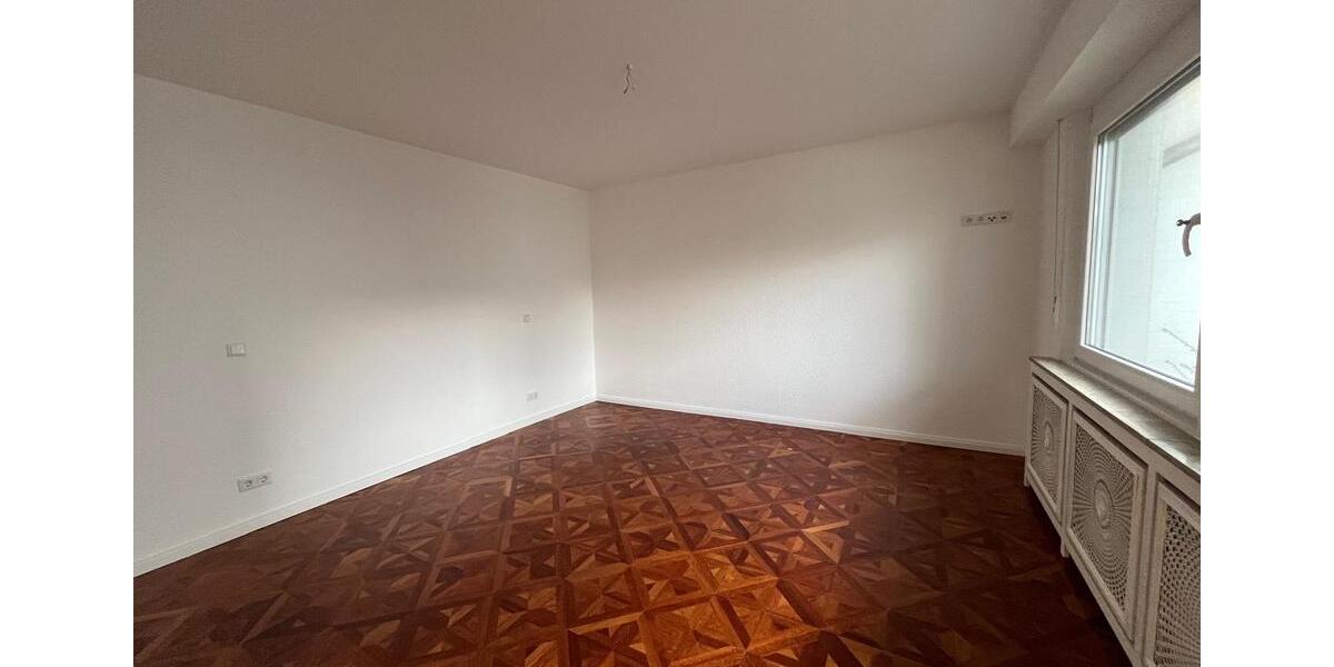 Traumhafte EG-Wohnung mit Garten in Bestlage von Privat 4 zimmer