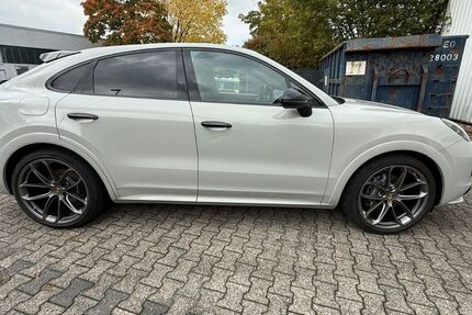 Porsche Cayenne 107.000 km 58.100 &euro; Haan 42781