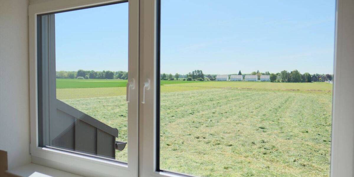 Reihenmittelhaus Mönchengladbach Genhülsen - 3 Zimmer, 130 m&sup2;, 1.700&euro; | Angebot:26450306