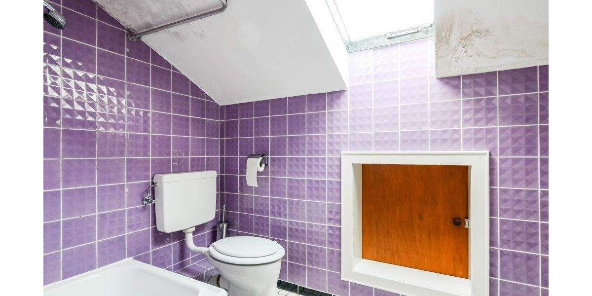 Großzügige 2 Familien-DHH mit Aufstockungs- und Anbaumöglichkeiten * ca. 1.848 m² parkähnlicher Grund mit Direktangre... 6 zimmer