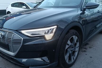 Audi e-tron 105.000 km 27.999 &euro; Wuppertal 42281