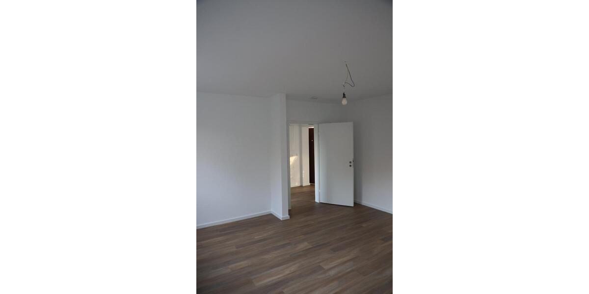 4 Zimmer Wohnung mit Balkon Erstbezug nach Kernsanierung 4 zimmer