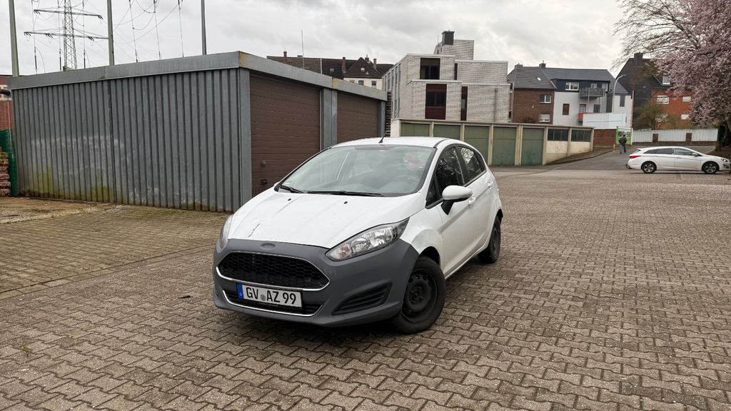 Ford Fiesta 61.599 km 2.490 &euro; Grevenbroich 41515