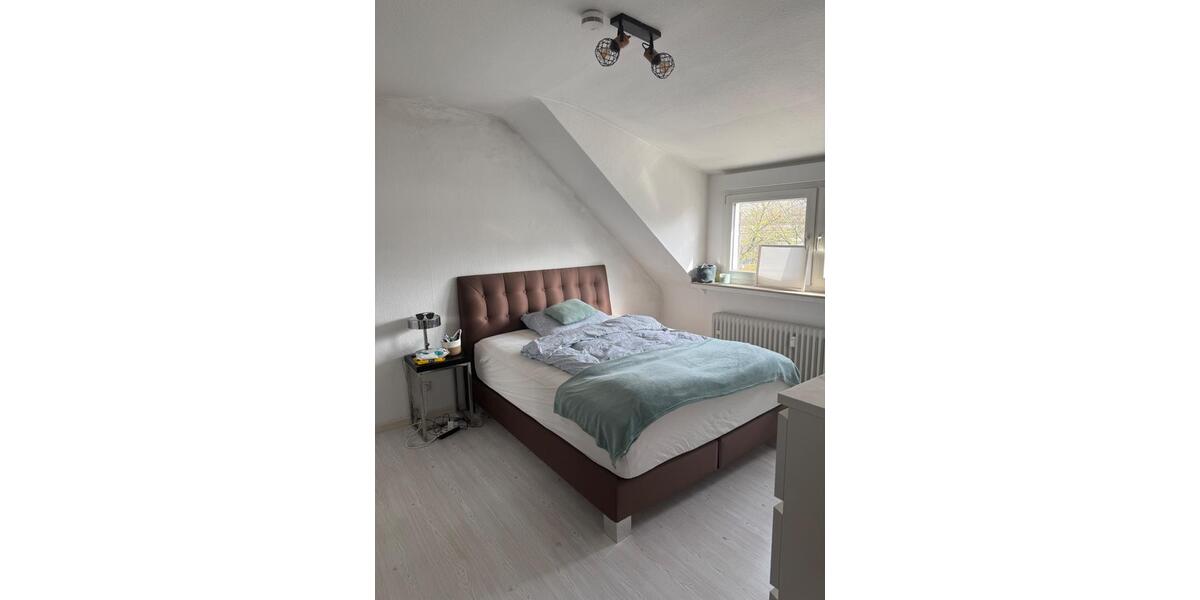 Dachgeschoßwohnung Neuss Augustinusviertel - 2.5 Zimmer, 65 m&sup2;, 850&euro; | Angebot:25635948