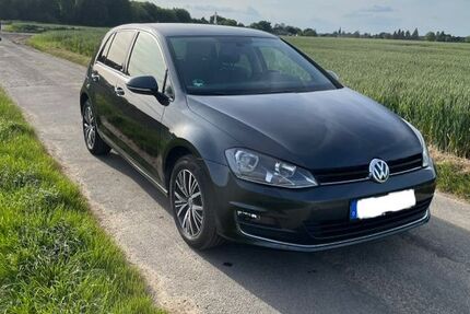 VW Golf 105.000 km 9.299 &euro; Grevenbroich 41516