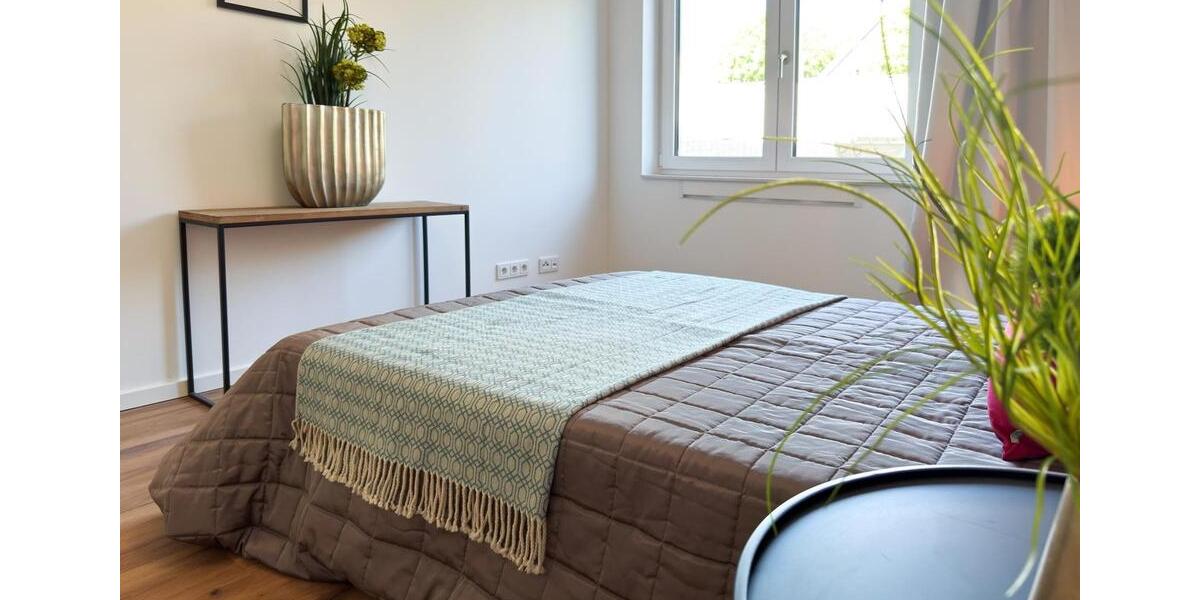 Einfamilienhaus Solingen Wald - 2 Zimmer, 85 m&sup2;, 1.225&euro; | Angebot:25444634