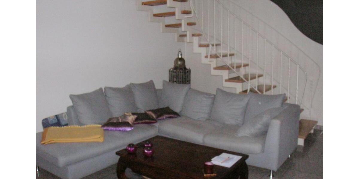 Mehr als nur vier Wände: Wohnen auf zwei Ebenen mit Terrasse und Garten! 3.5 zimmer