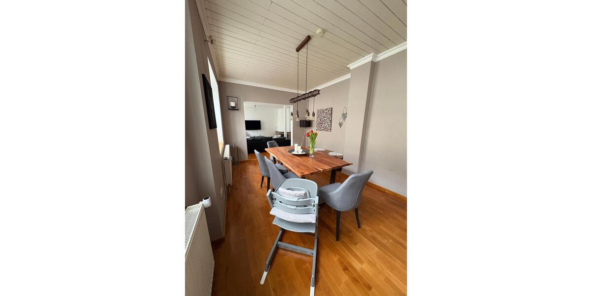 Einfamilienhaus Bedburg - 9 Zimmer, 220 m&sup2;, 550.000&euro; | Angebot:26283782