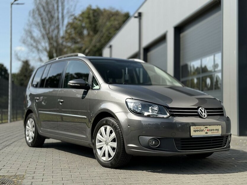 VW Touran Highline / Navi / 7 Sitze / Klima / AHK 256.000 km 7.900 € Mönchengladbach 41066