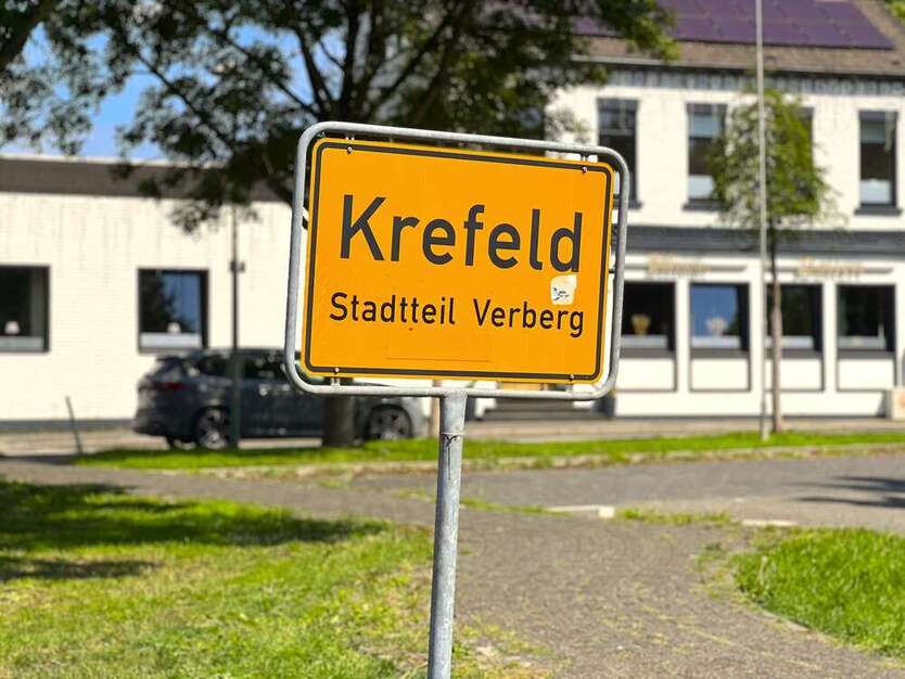 Haus zum Kaufen in Krefeld 572.000 € 170 m²