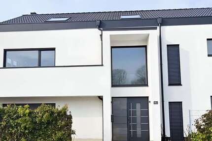 Haus zum Kaufen in Ratingen 699.000 € 223 m²