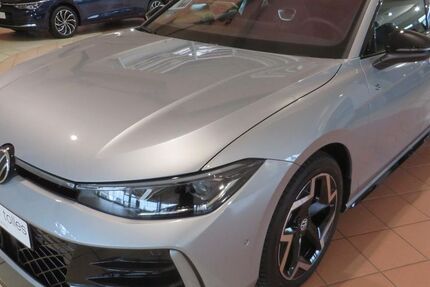 VW Passat 32.800 km 46.545 € Neuss 41469