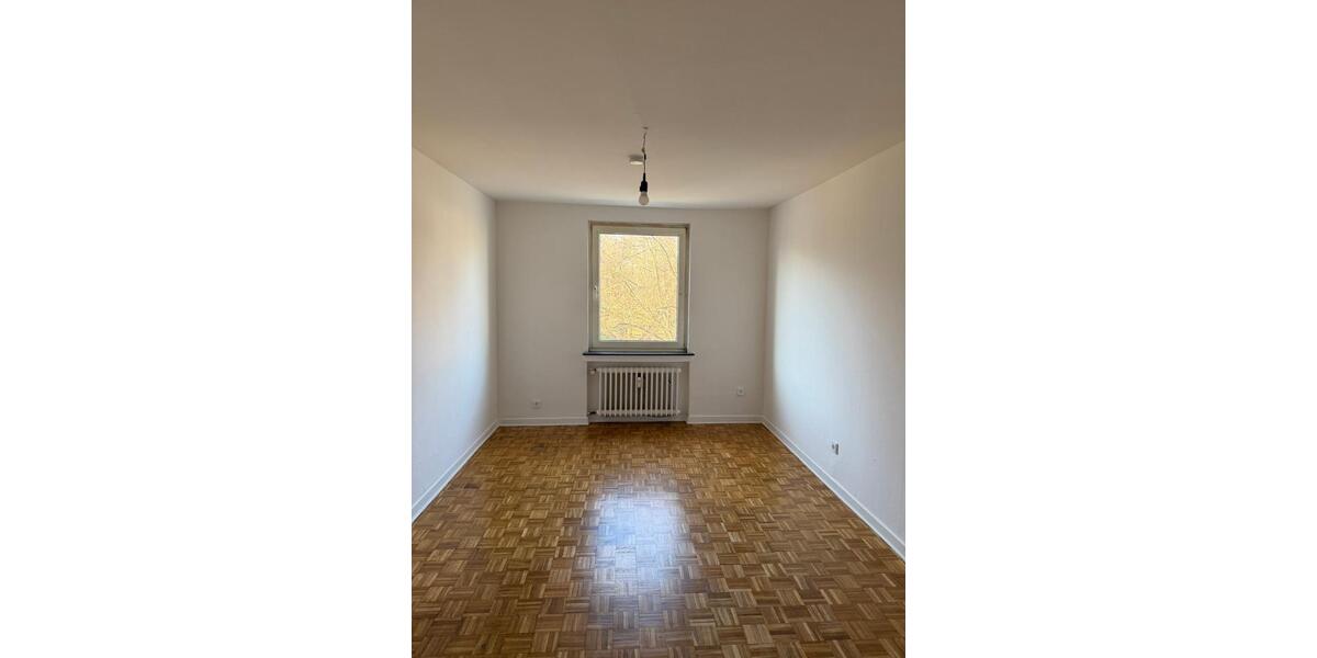 Etagenwohnung Krefeld - 4 Zimmer, 96 m&sup2;, 725&euro; | Angebot:25646816