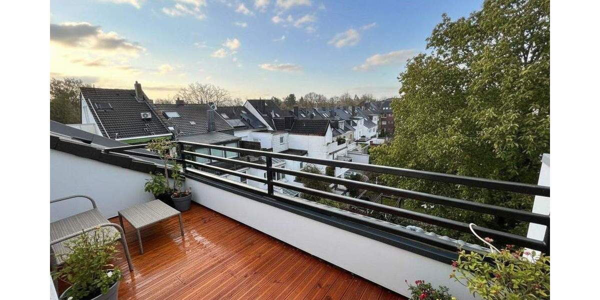 Exklusive 3-Zimmer Altbau-Wohnung mit Dachloggia - kernsaniert 2025 3 zimmer