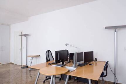 Top ausgestattete Arbeitsplätze in ruhig gelegenem Büro in Grafenberg - All-in-Miete