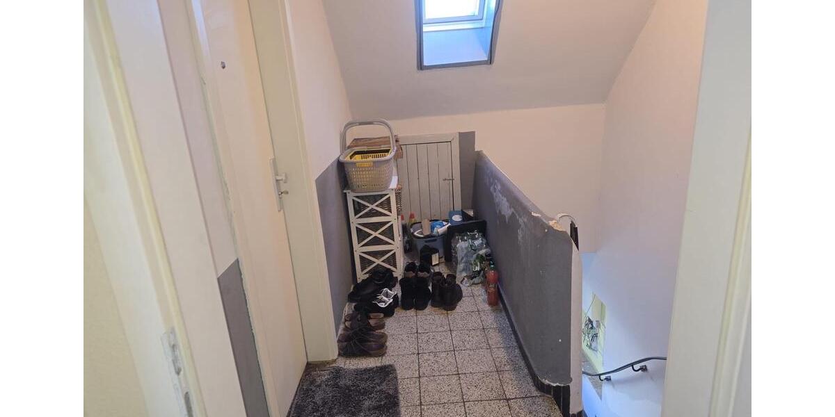 Dachgeschoßwohnung Dormagen - 3 Zimmer, 70 m&sup2;, 1.000&euro; | Angebot:25047252