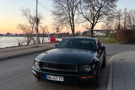 Ford Mustang 30.000 km 23.800 &euro; Benrath 40597