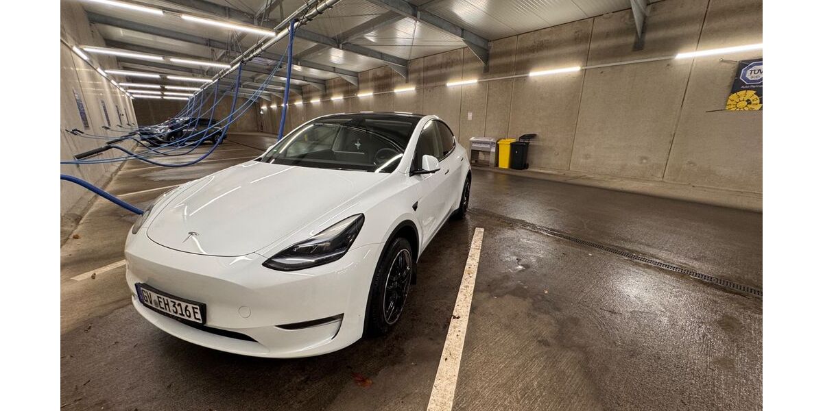Tesla Model Y 78.000 km 31.900 &euro; Grevenbroich 41516