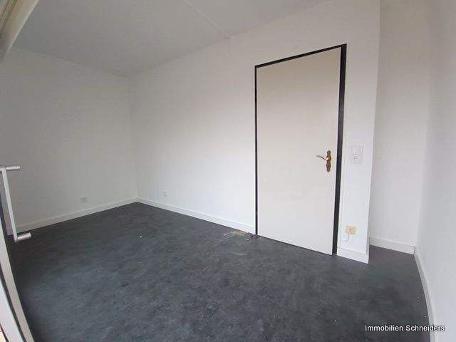 Etagenwohnung Krefeld Cracau - 2 Zimmer, 64 m&sup2;, 580&euro; | Angebot:25734275