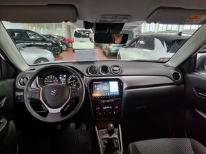 Suzuki Vitara 1.4 Mild-Hybrid Comfort Navi Android Apple 6.070 km 20.330 &euro; HAAN 42781