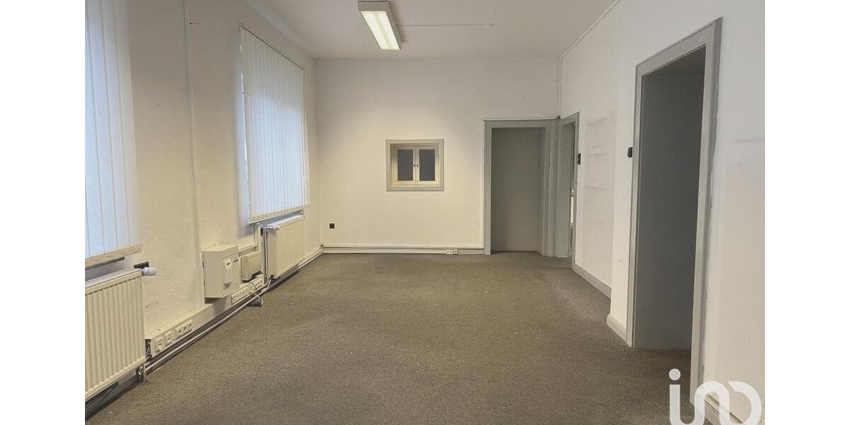 Büroeinheit mit Lager und Empfangsraum für gewerbliche Nutzungen zimmer