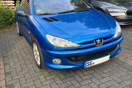 Peugeot 206 146.000 km 2.500 € Solingen 42657