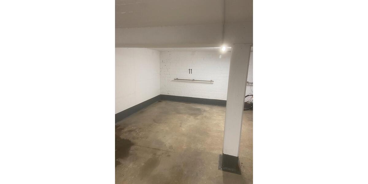 Garagen / Stellplätze Düsseldorf Stadtbezirk 5 - 100&euro; | Angebot:24385941