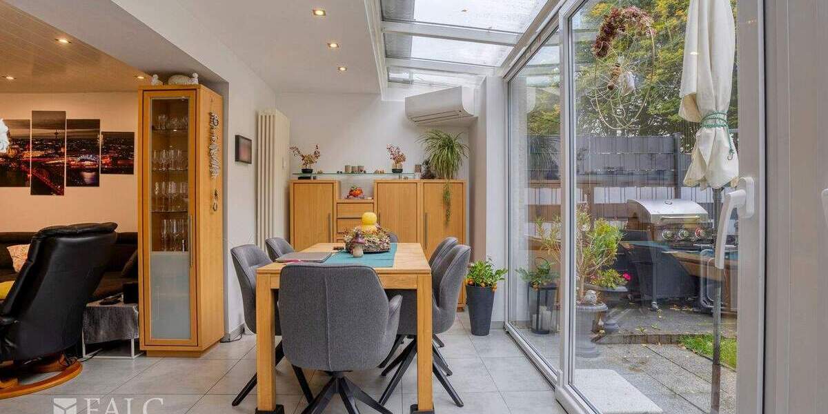 Etagenwohnung Bergheim Glessen - 7 Zimmer, 214 m&sup2;, 469.000&euro; | Angebot:24114363